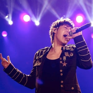 Lee más sobre el artículo ¿Qué auriculares usan los cantantes?
