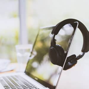 Lee más sobre el artículo Cómo conectar auriculares al PC: la guía definitiva