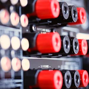 Lee más sobre el artículo ¿Cómo conectar altavoces pasivos a un amplificador?