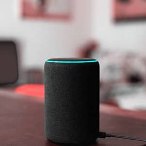 Lee más sobre el artículo ¿Cómo funciona el altavoz Alexa?